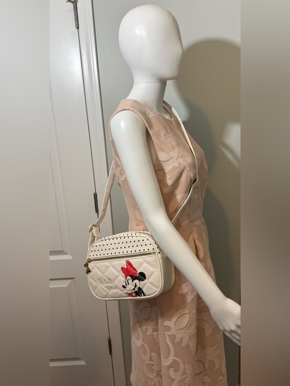 Disney Minnie Mouse at Primark Cream Crossbody Bag - Picture 4 of 16